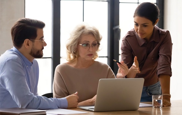 129877-Back-to-Business-2025-LP-Tile1-PreparingforLeadership-586x370-F